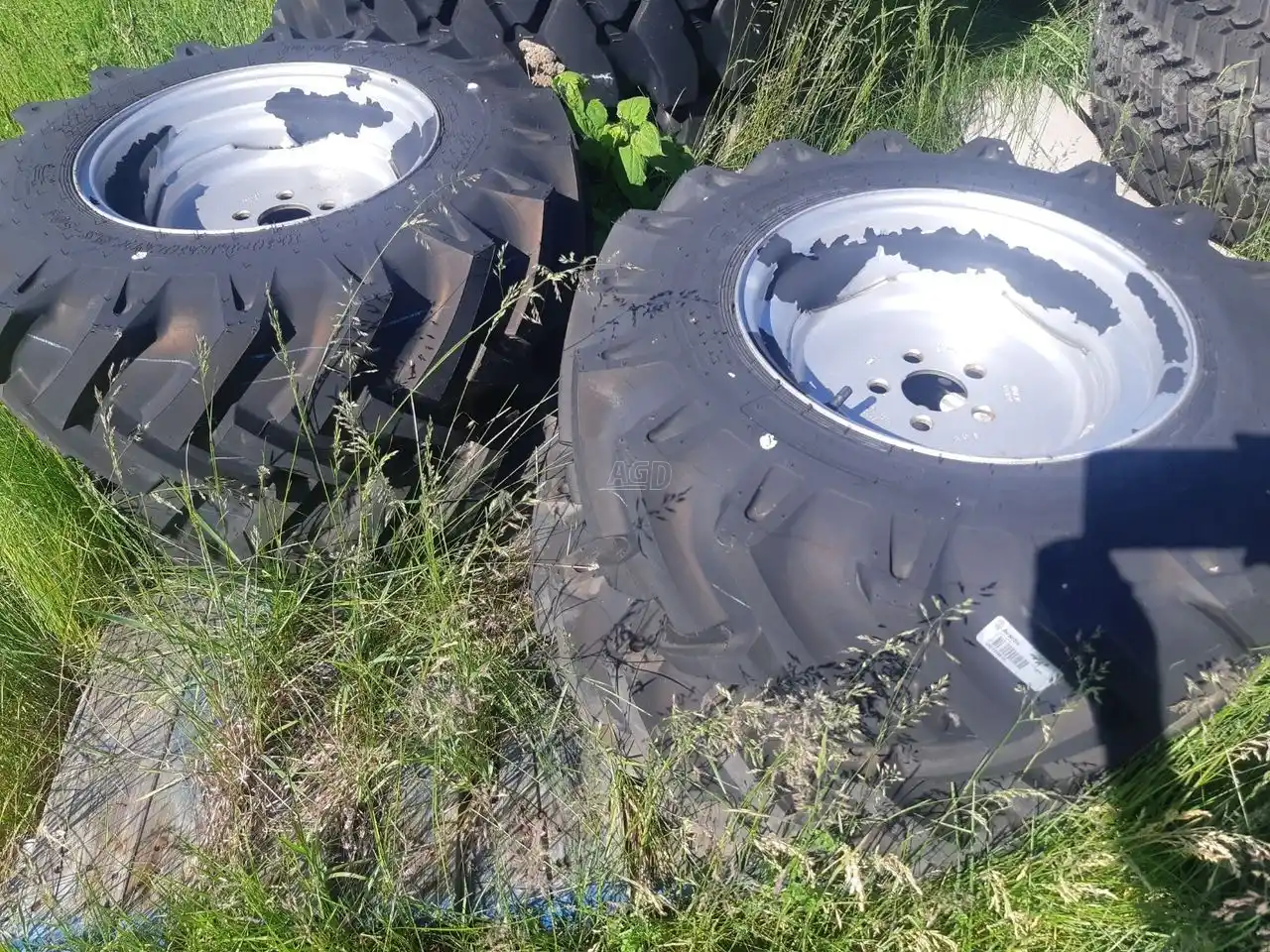 Gallery image 1 for 2018 Unspecified 10.0/75-15 Tires & Rims