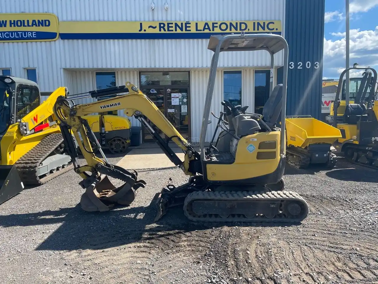 Gallery image 1 for Used 2013 Yanmar VIO25 Excavator