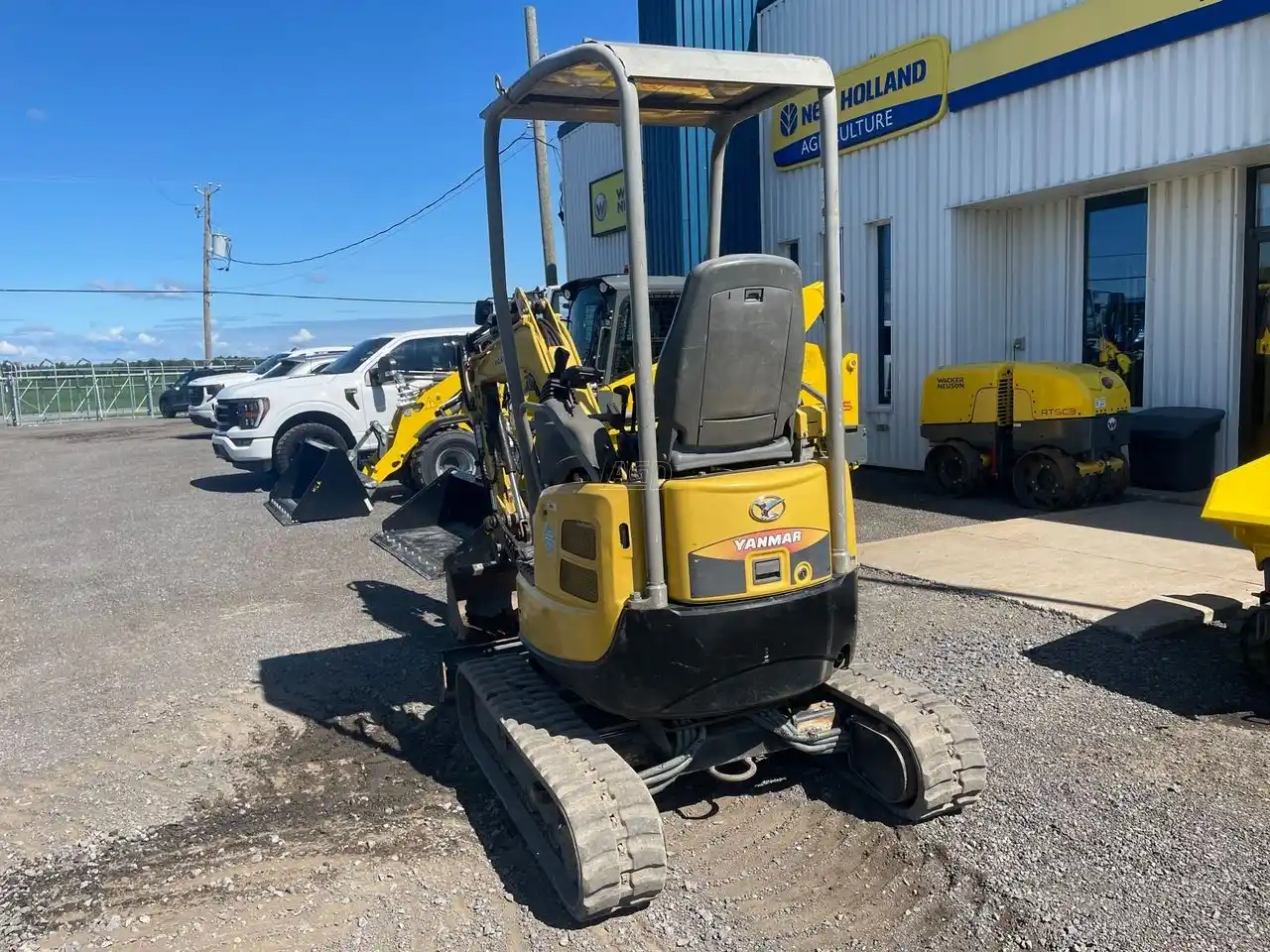 Gallery image 2 for Used 2013 Yanmar VIO25 Excavator