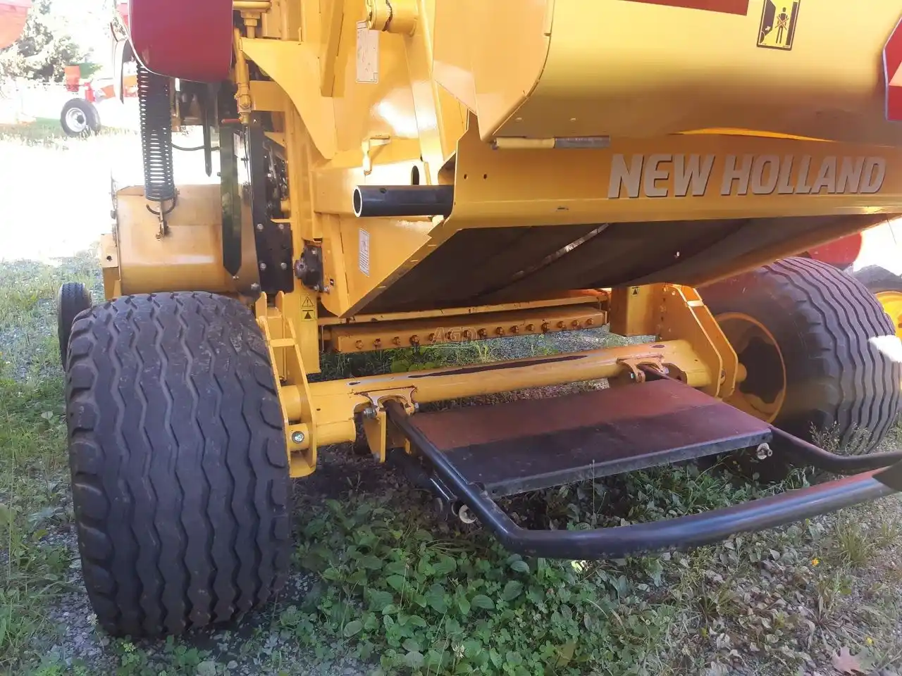 Gallery image 2 for Used 2022 New Holland ROLL-BELT 450 Round Baler