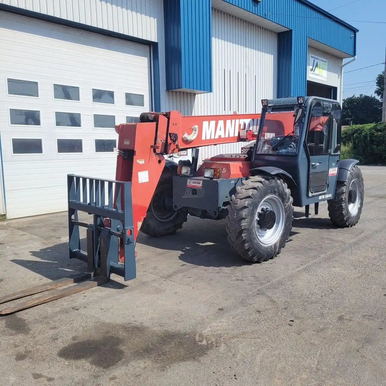 Photo de la Galerie 1 pour 2016 Manitou MTA 8044 Chargeur télescopique