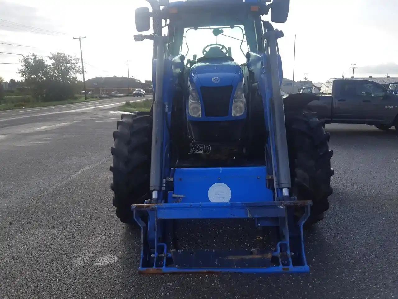 Gallery image 2 for Used 2012 New Holland T6.140 Tractor