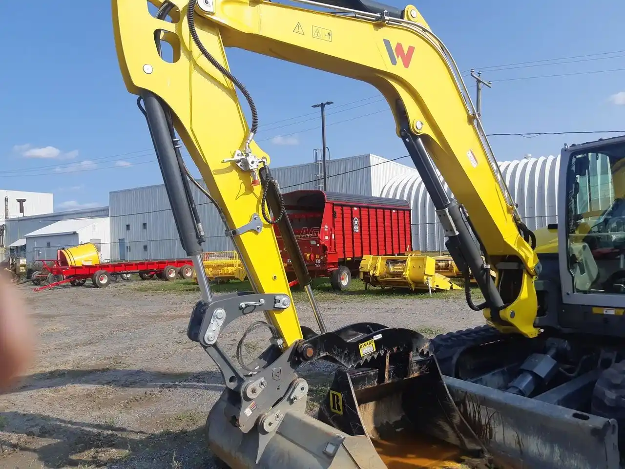Gallery image 2 for New 2022 Wacker Neuson ET90 Excavator