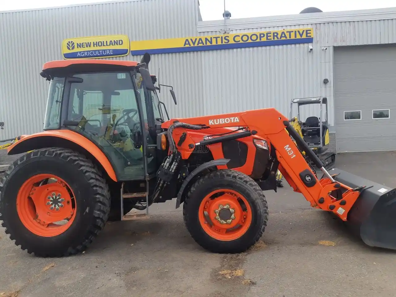 Gallery image 1 for Used 2016 Kubota M5-111 Tractor