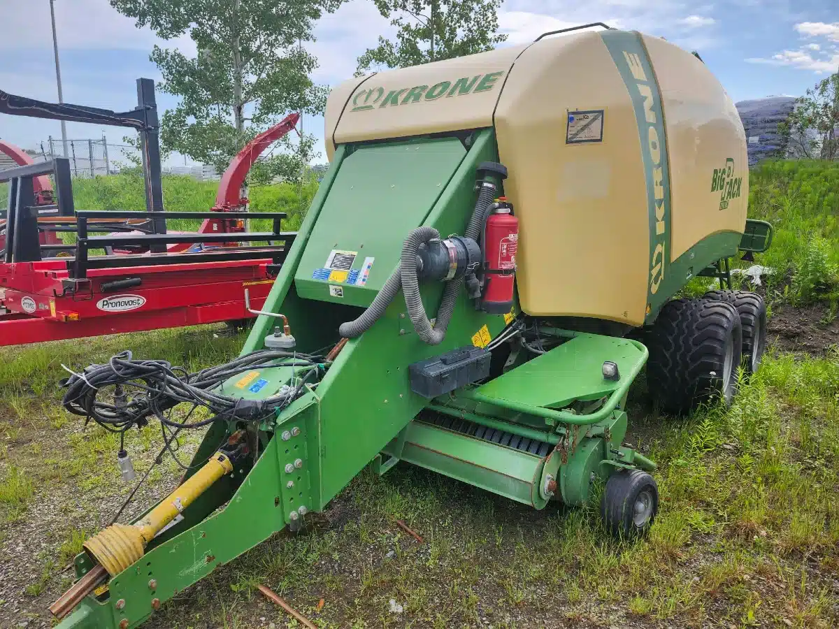 Gallery image 2 for Used 2009 Krone BIG PAC 890XC Square Baler - Large
