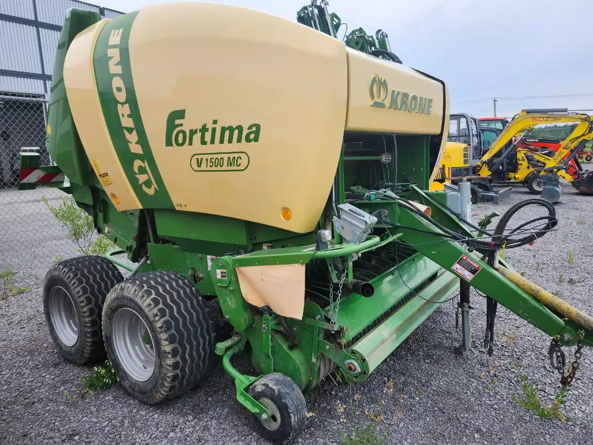 Gallery image 1 for Used 2015 Krone FORTIMA V 1500 MC Round Baler