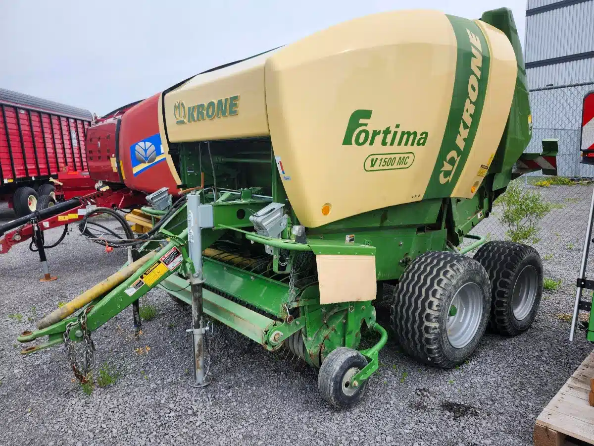 Gallery image 2 for Used 2015 Krone FORTIMA V 1500 MC Round Baler