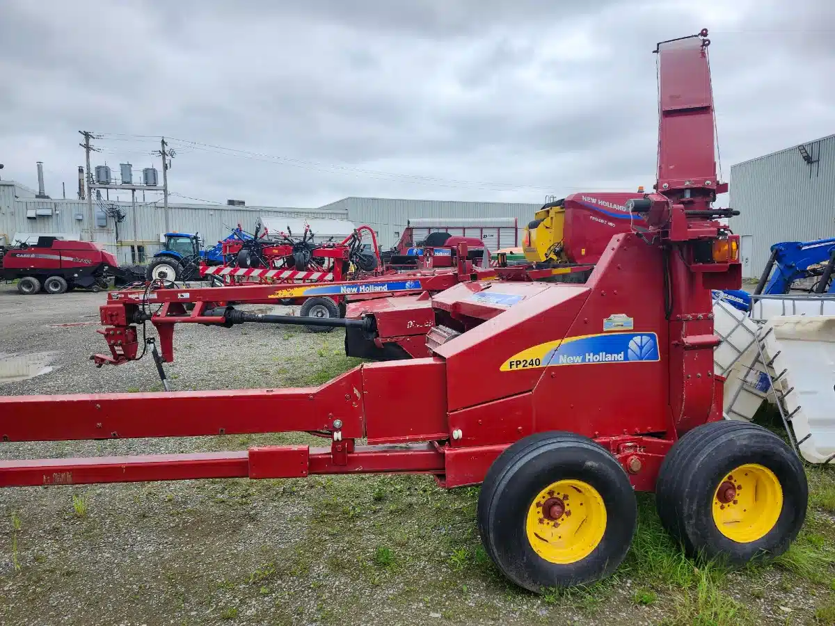 Gallery image 1 for Used 2000 New Holland FP240 Forage Harvester