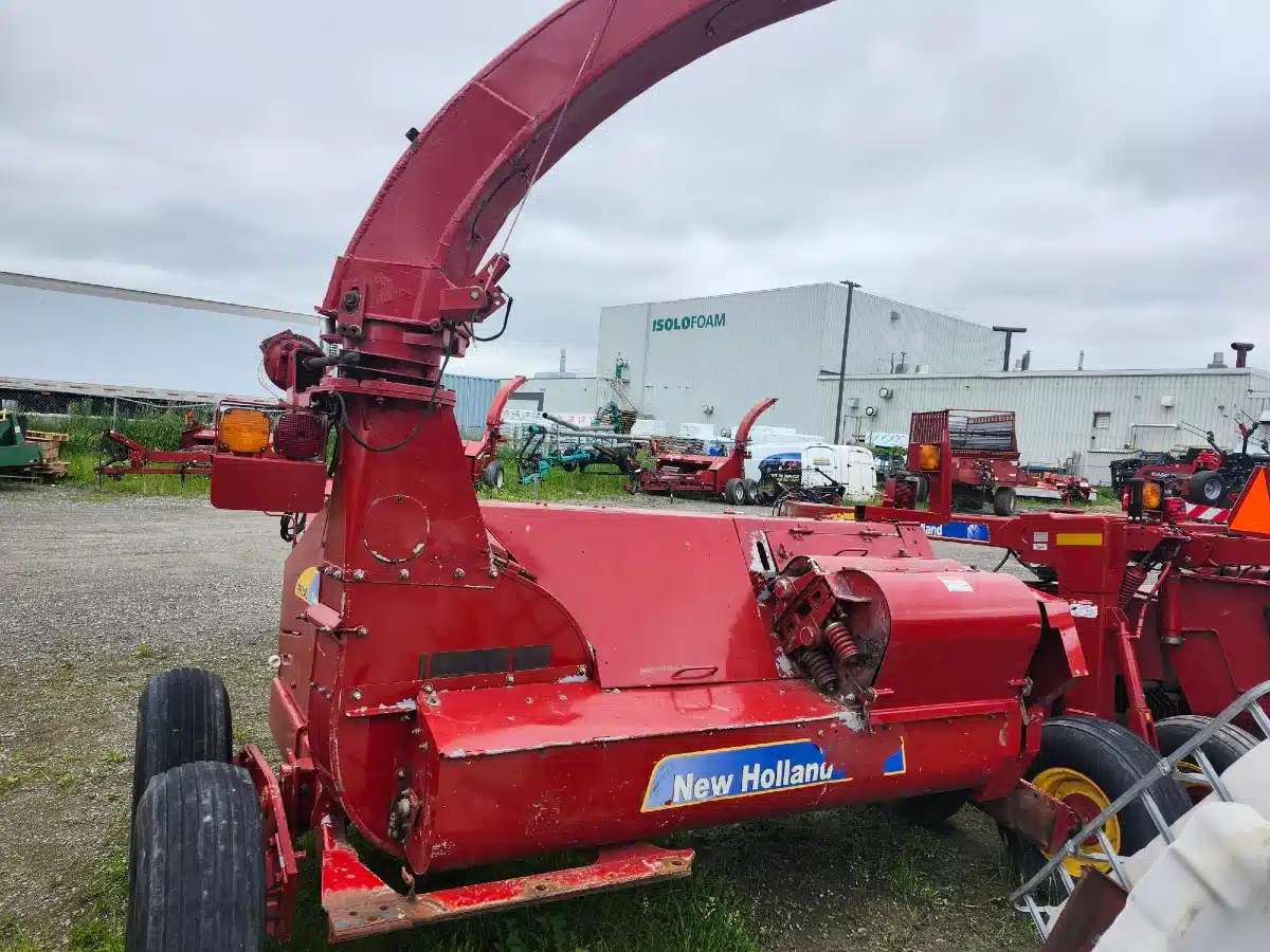 Gallery image 2 for Used 2000 New Holland FP240 Forage Harvester
