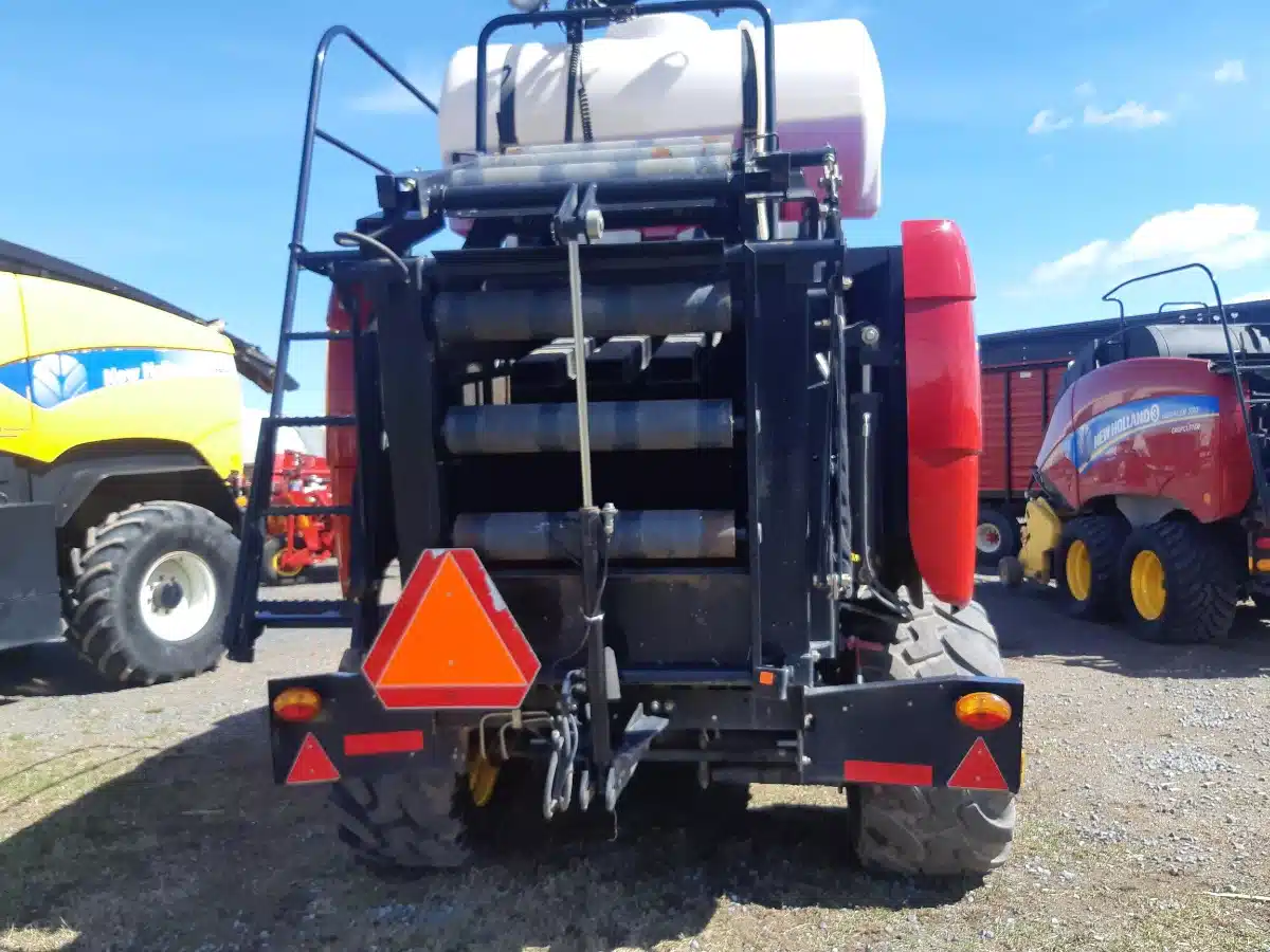 Gallery image 2 for 2013 New Holland BIG BALER 330R Square Baler - Large