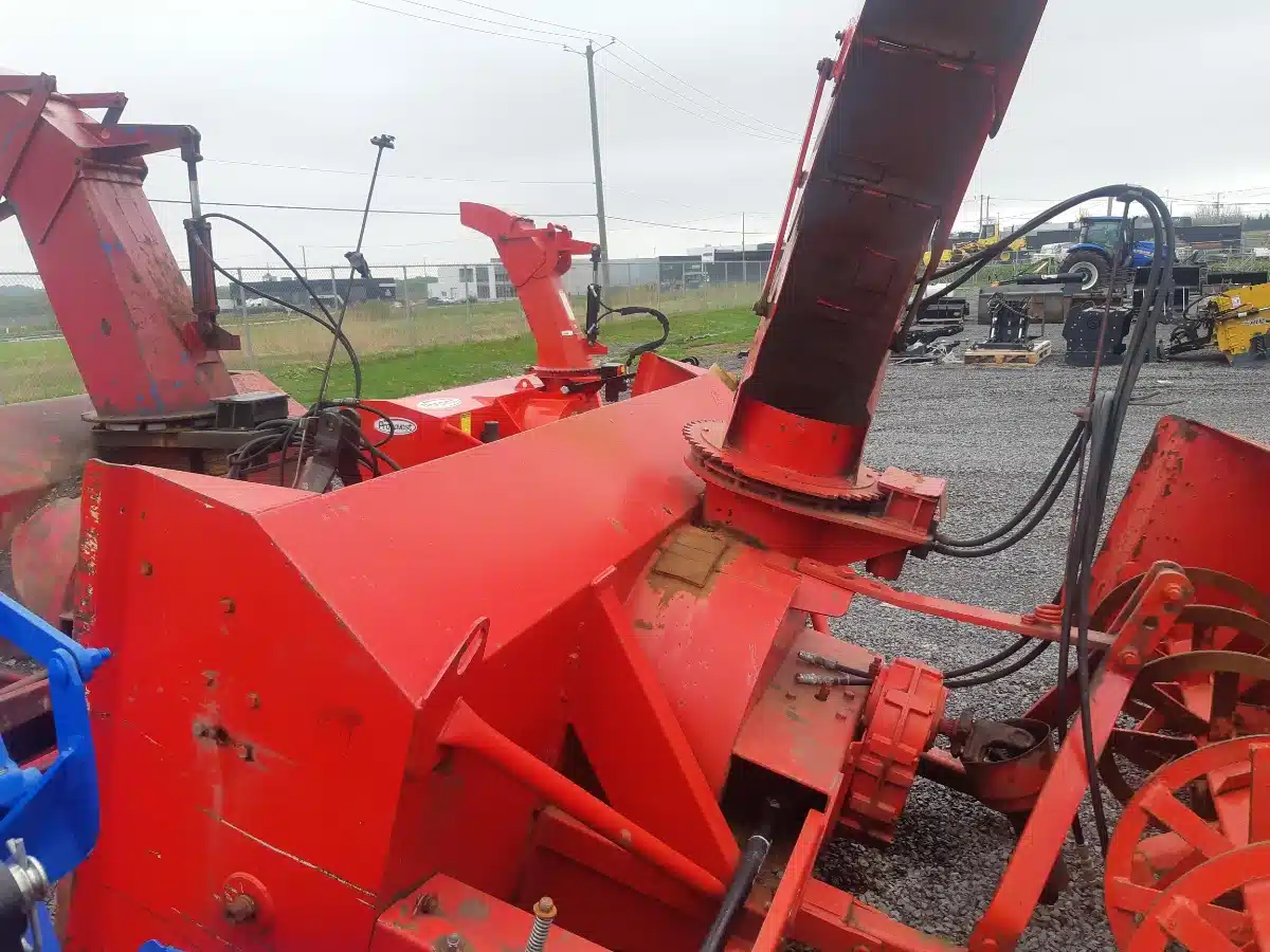 Gallery image 2 for Used Pronovost P-992 Snow Blower