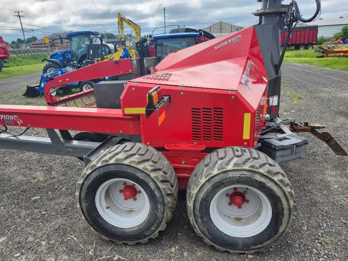 Gallery image 2 for Used Dion SCORPION 300 Forage Harvester