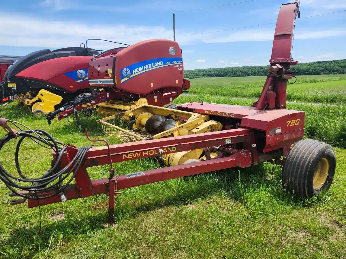 Gallery image 1 for Used New Holland 790 Forage Harvester