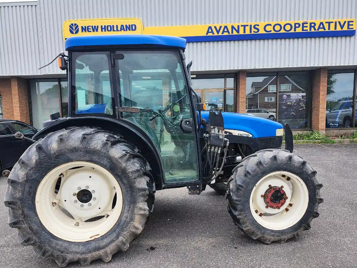 Gallery image 1 for Used 2002 New Holland TN75D Tractor
