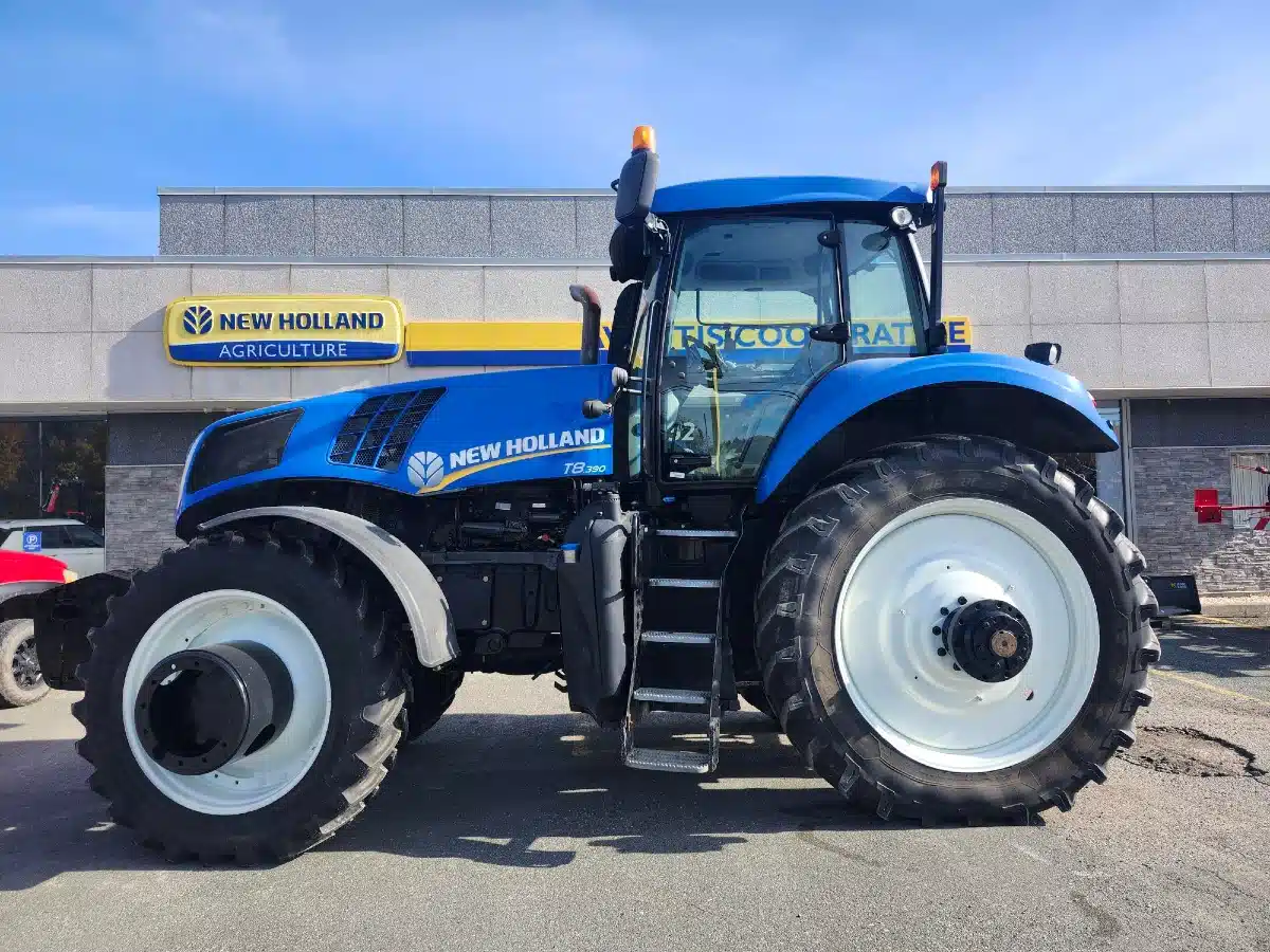 Gallery image 1 for 2013 New Holland T8.390 Tractor