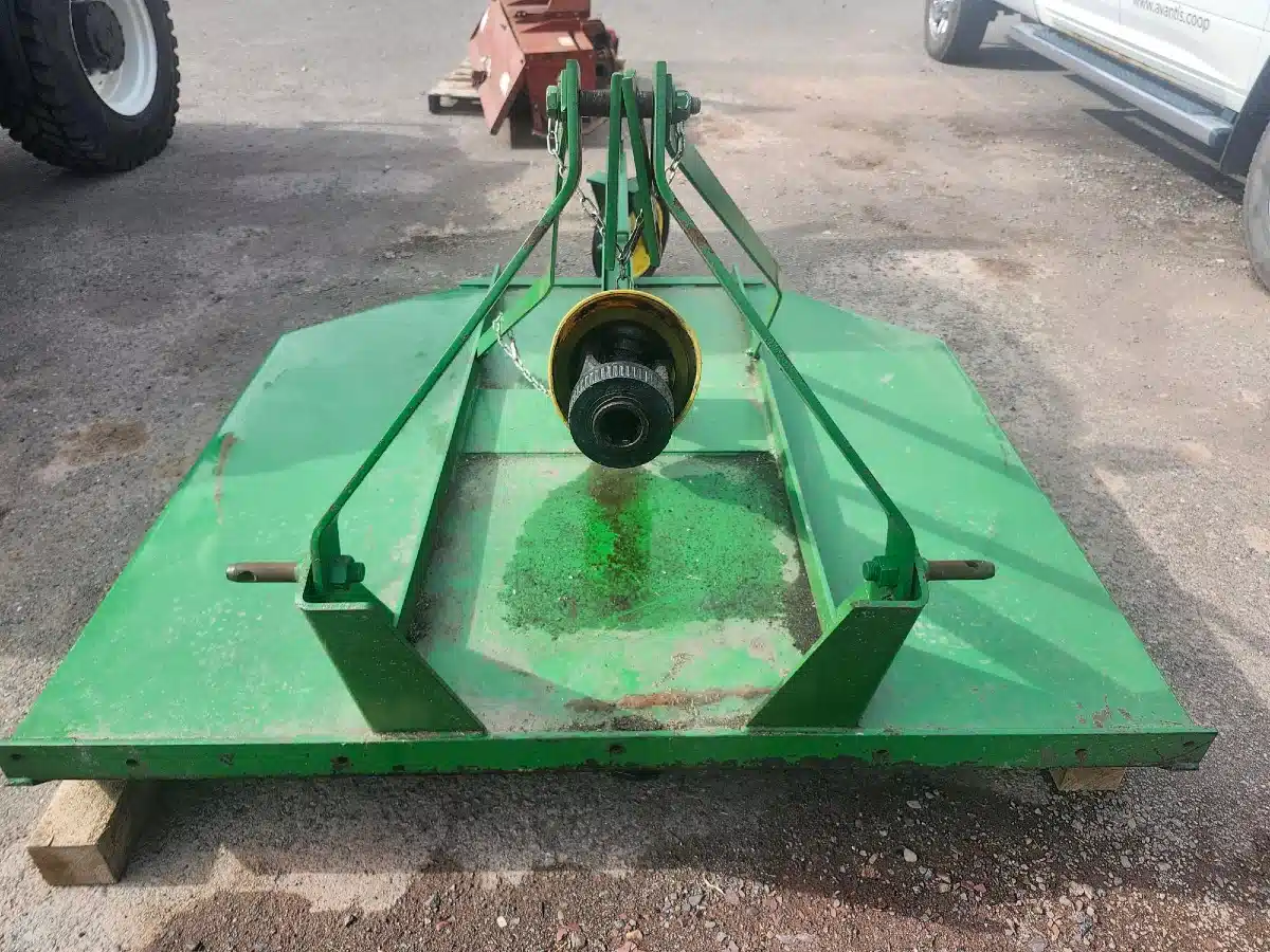 Gallery image 1 for Used John Deere 513 Rotary Cutter