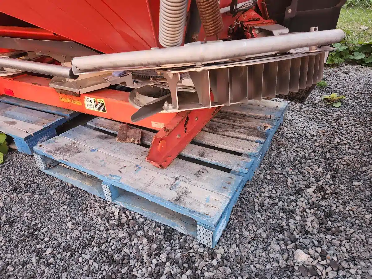 Gallery image 2 for Used Kuhn 50.1 Spreader - Fertilizer