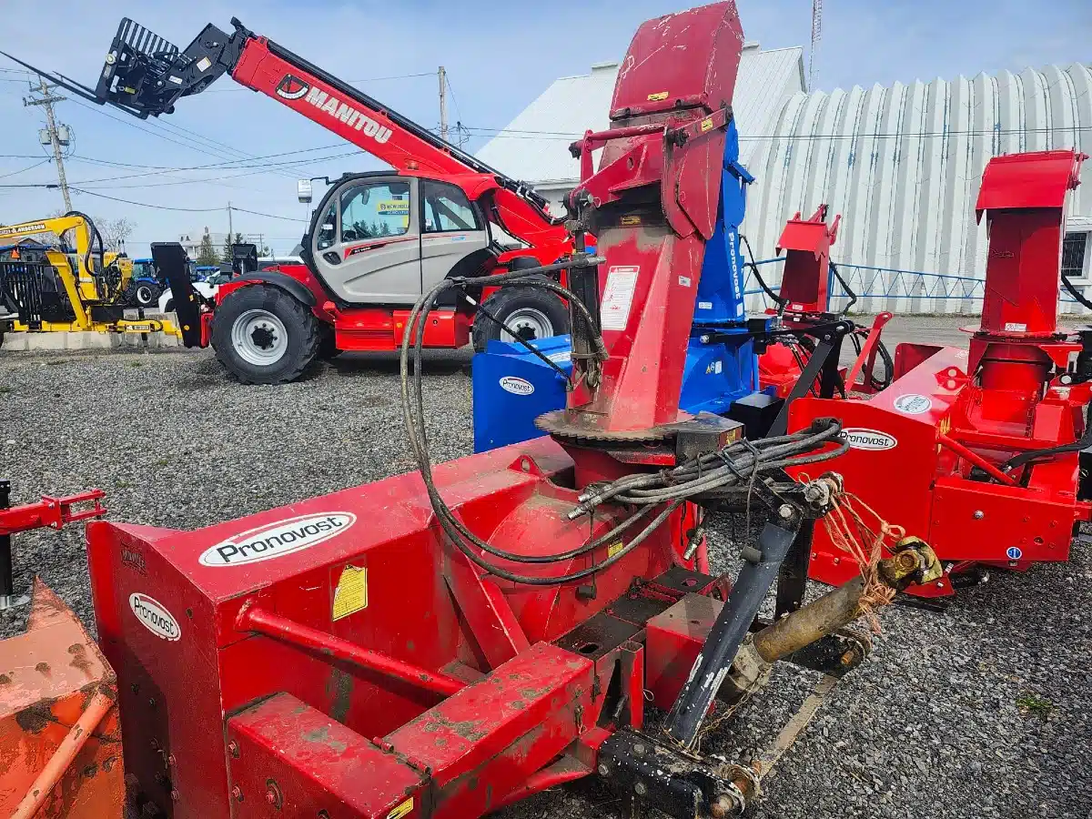 Gallery image 1 for Used Pronovost P-860 Snow Blower