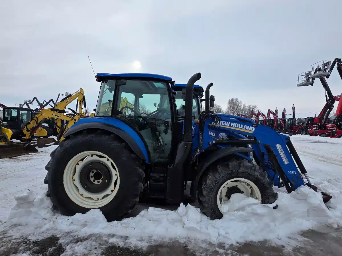 Gallery image 1 for Used 2017 New Holland T4.110 Tractor