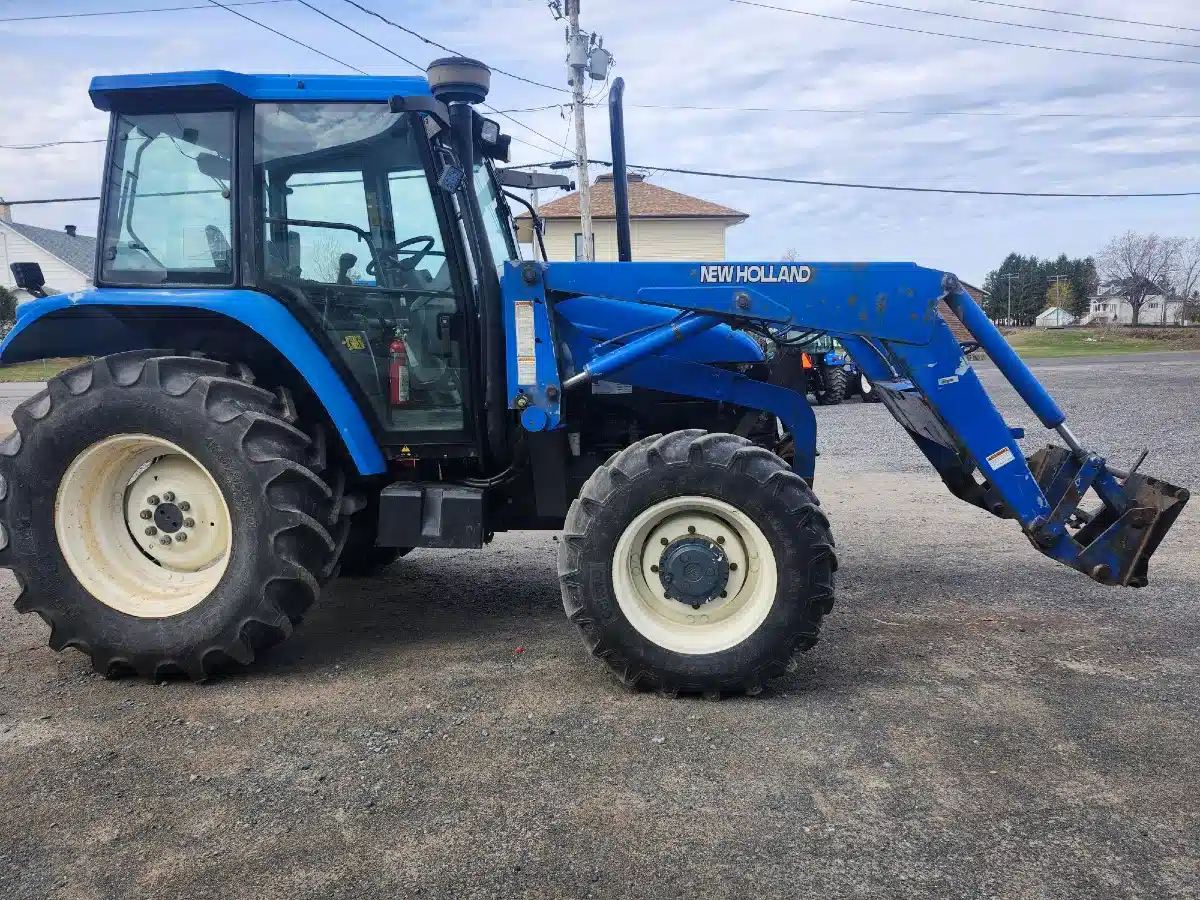 Gallery image 2 for Used 2001 New Holland TS100 Tractor