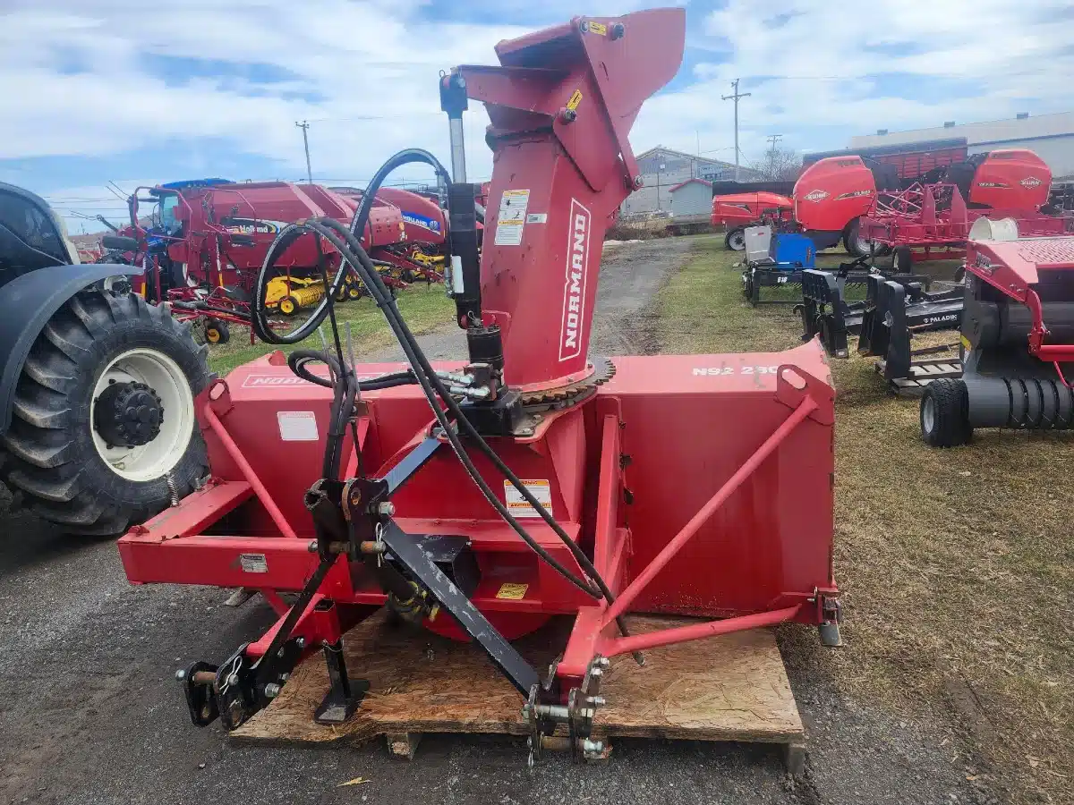 Gallery image 2 for Used Normand N92-280H Snow Blower