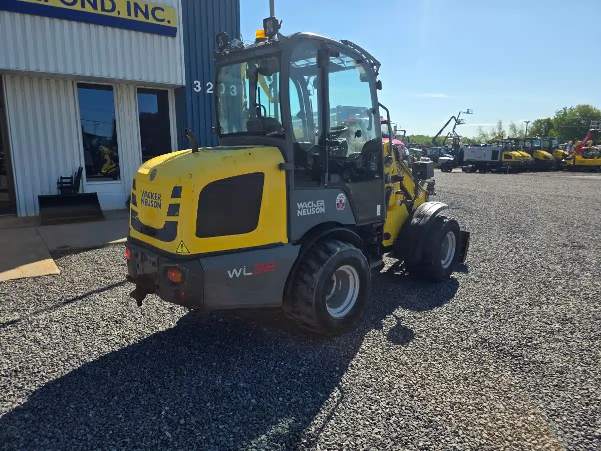 Gallery image 2 for Used 2017 Wacker Neuson WL32 Wheel Loader