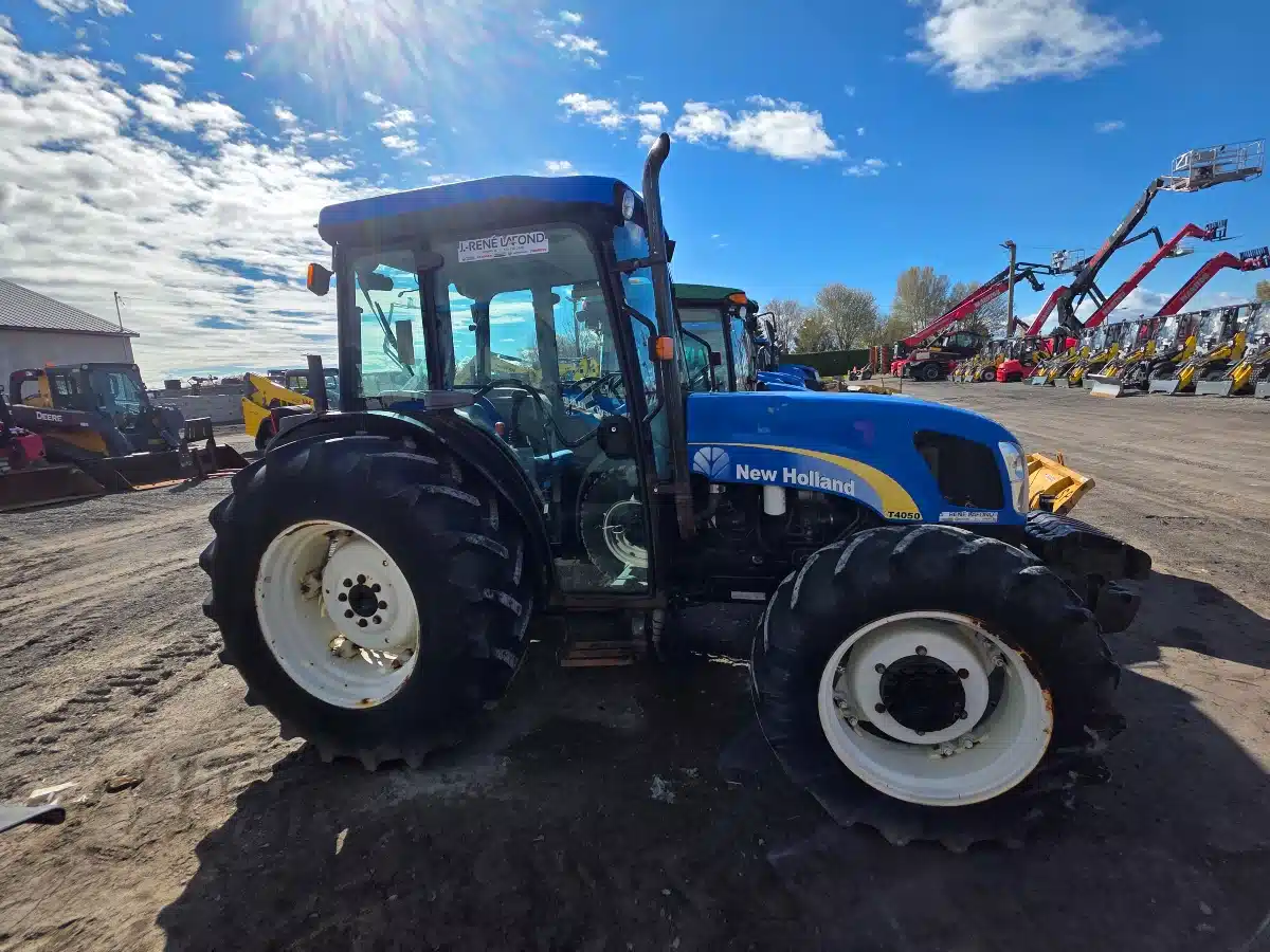Gallery image 2 for 2009 New Holland T4050 Tractor