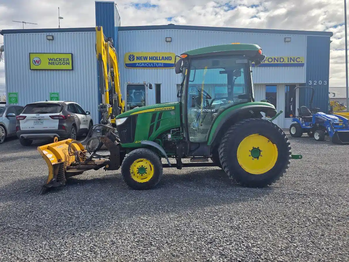 Gallery image 1 for 2016 John Deere 4066R Tractor