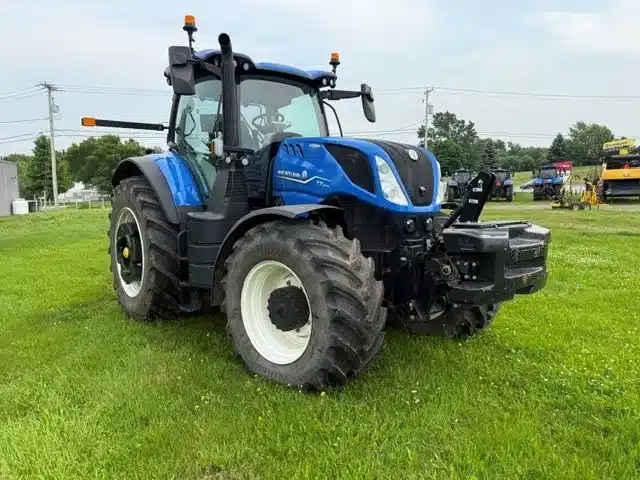 Gallery image 1 for 2024 New Holland T7.230 Tractor