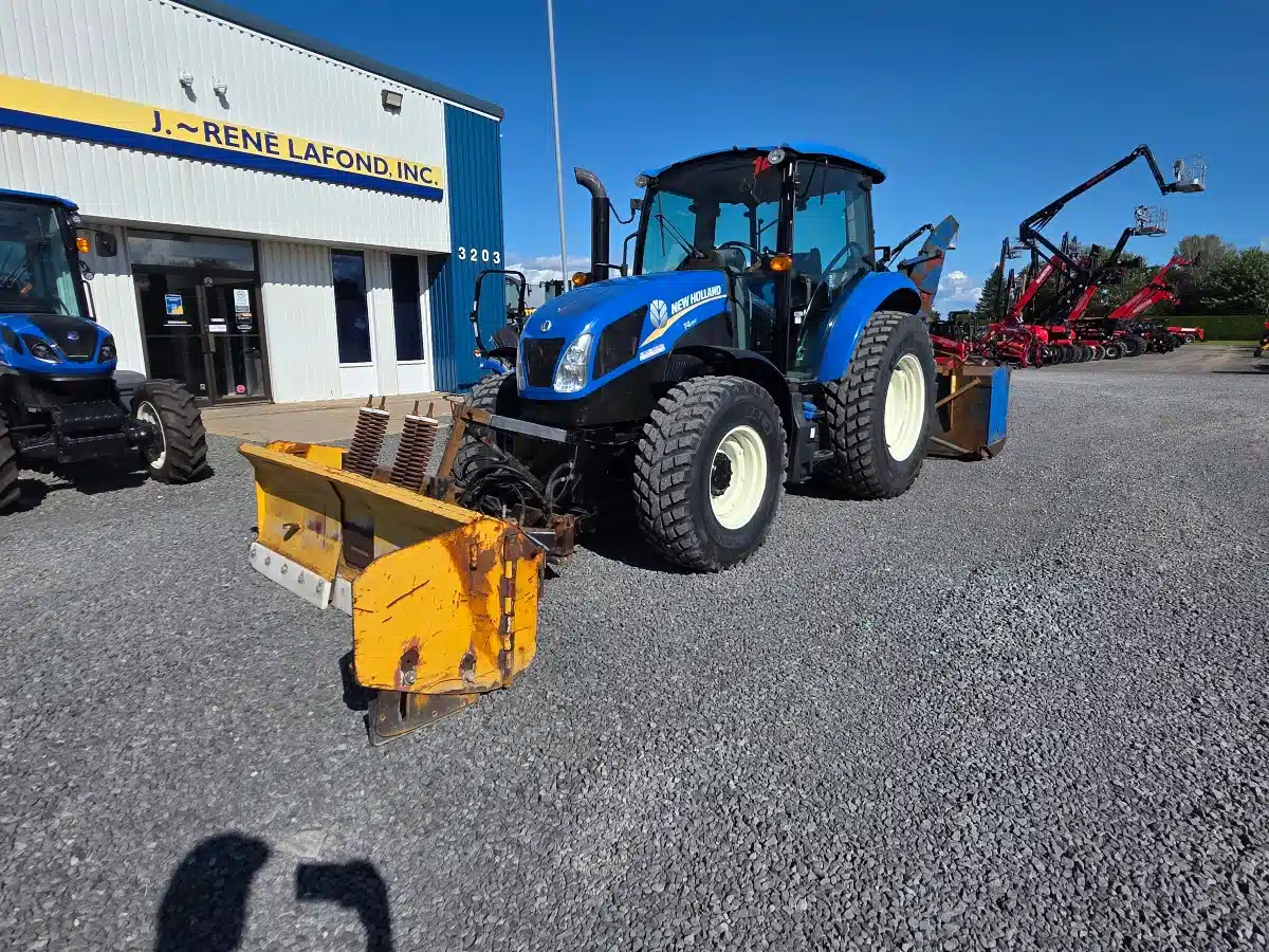 Gallery image 2 for 2017 New Holland T4.100 Tractor