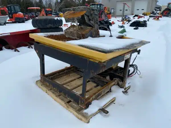 Gallery image 2 for Used 2019 Fisher POLY CASTER Spreader - Broadcast