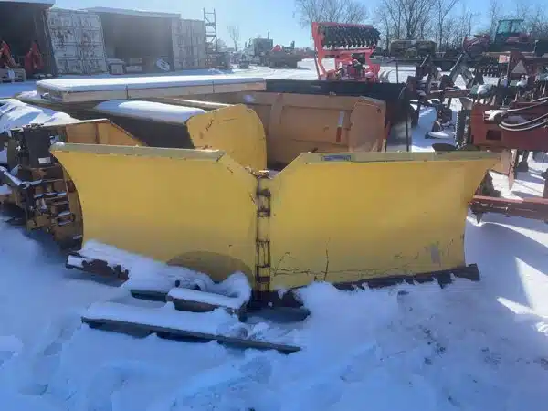 Gallery image 1 for Used Unspecified V BLADE Snow Blade