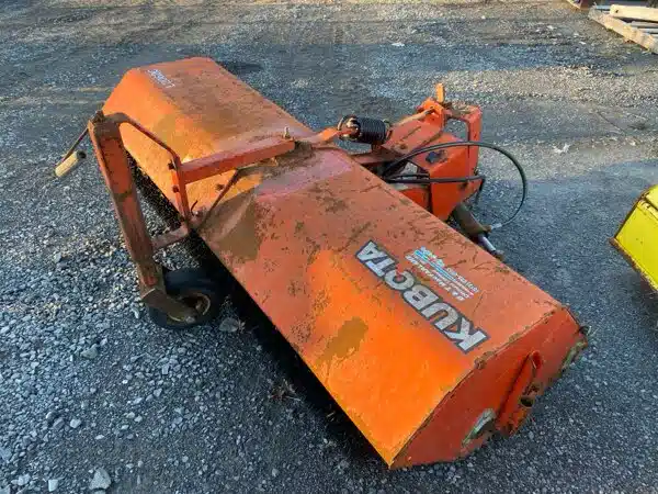 Gallery image 2 for Kubota L2062C Attachment