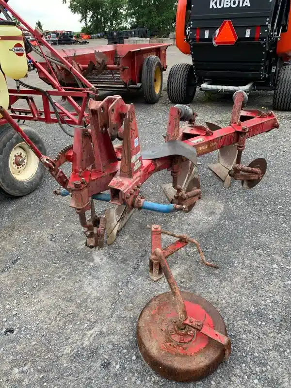 Gallery image 2 for Used Kongskilde TRIPLE K Plow