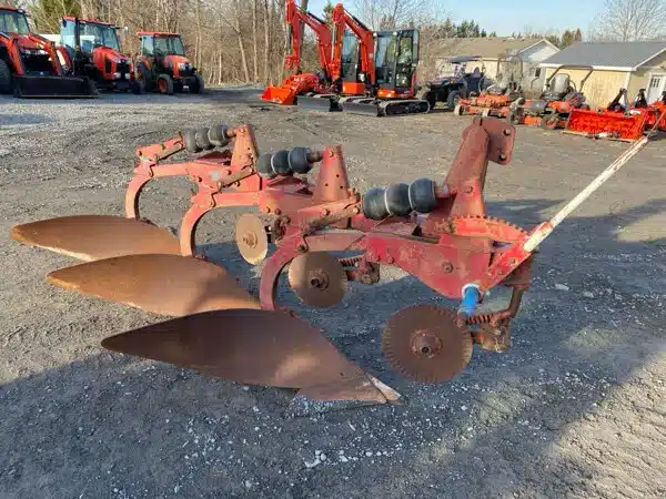 Gallery image 1 for Used Kongskilde TRIPLE K Plow