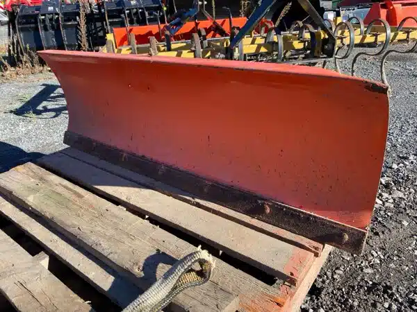 Gallery image 2 for Used 2002 Kubota TG2754 Snow Blade