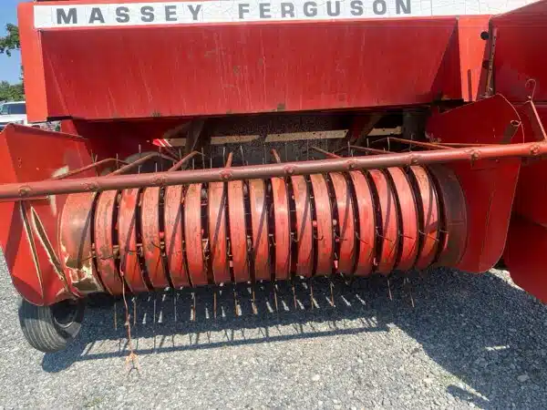Gallery image 1 for Used Massey Ferguson 124 Square Baler - Small