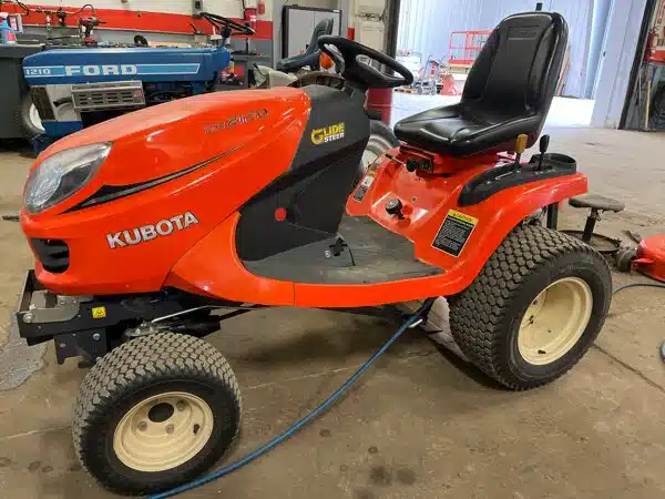 Gallery image 1 for Used 2014 Kubota GR2120 Lawn Tractor