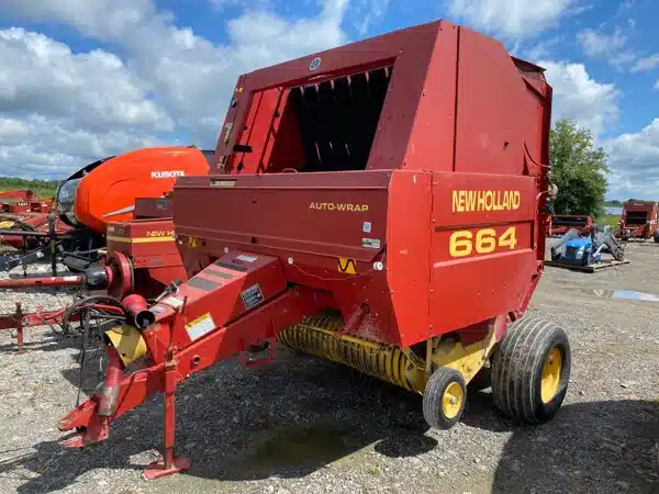 Gallery image 1 for Used New Holland 664 Rake