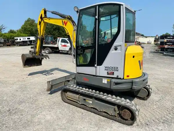 Gallery image 2 for Used 2019 Unspecified EZ35 Excavator
