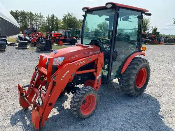 Gallery image 1 for Used 2020 Kubota LX3310 Tractor