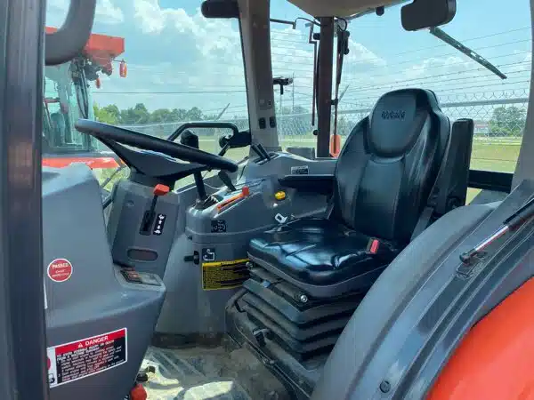 Gallery image 2 for Used 2018 Kubota L4760HST Tractor