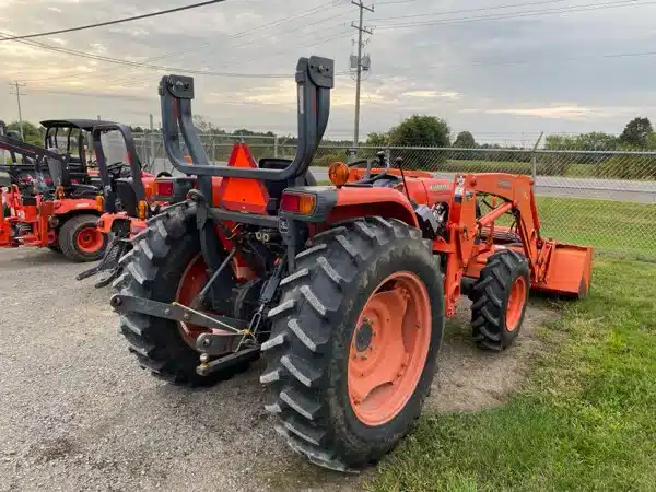 Gallery image 1 for 2010 Kubota MX4700DT Tractor