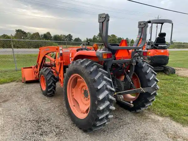 Gallery image 2 for 2010 Kubota MX4700DT Tractor