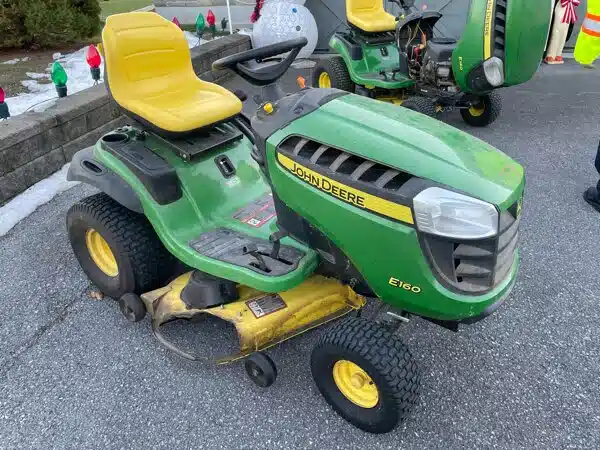 Gallery image 2 for 2020 John Deere E160 Lawn Tractor