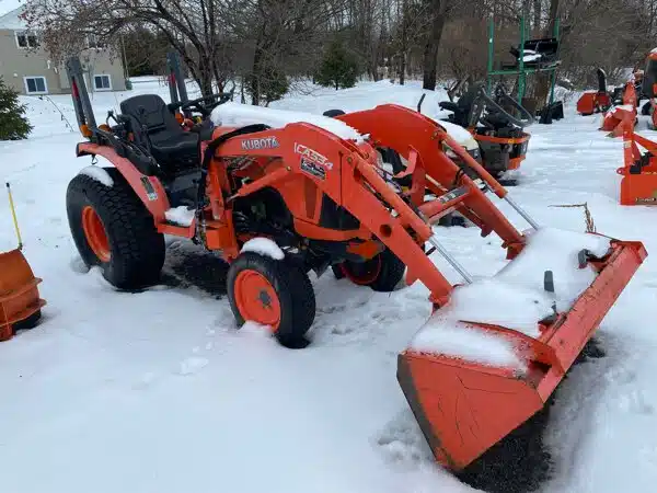 Gallery image 1 for 2017 Kubota B2650HSD Tractor