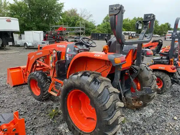 Gallery image 2 for Used 2016 Kubota L3560GST Tractor