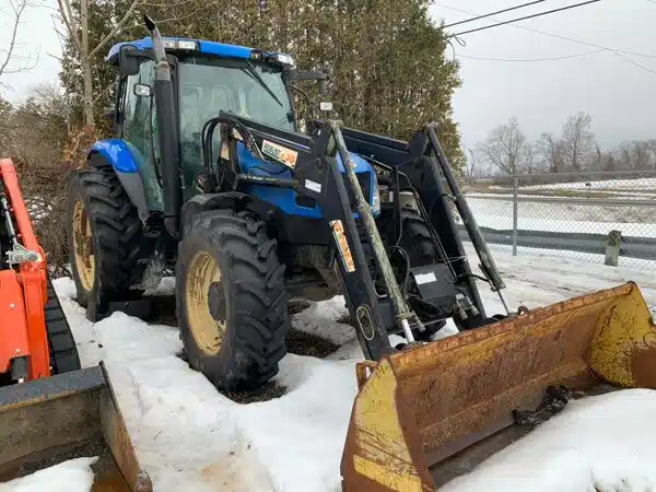 2003 New Holland TS115A Tractor