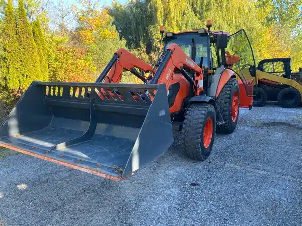 2014 Kubota M7060HDCC12 Tractor