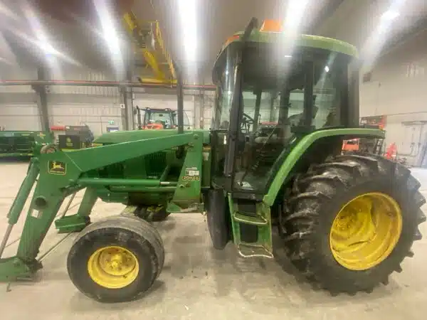 Photo de la Galerie 1 pour 1995 John Deere 6200 Tracteur